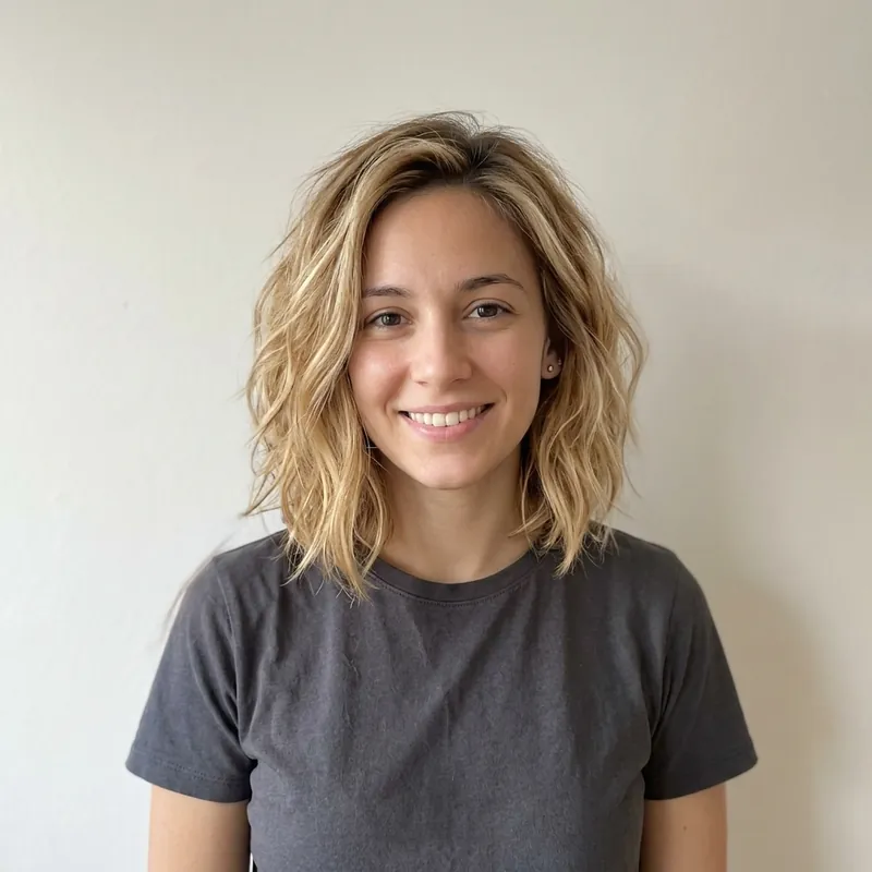 AI Hairstyle Changer: result made with Codia Photo Editor